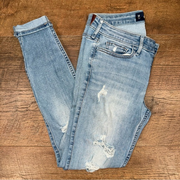Hollister Low Rise Super Skinny Crop Women’s Jeans - Picture 1 of 14